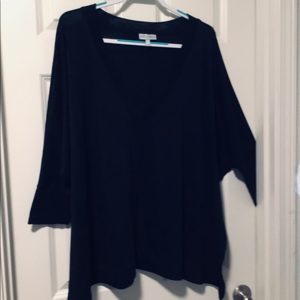 Large Fashion Bug oversized black tunic. 3/4 arm